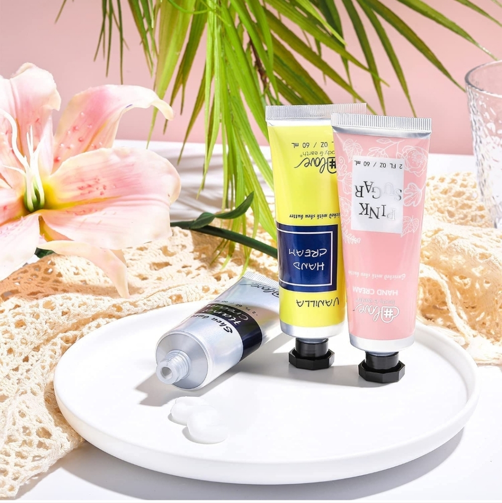 Love Body & Earth Hand Cream Set - Picture 3 of 3